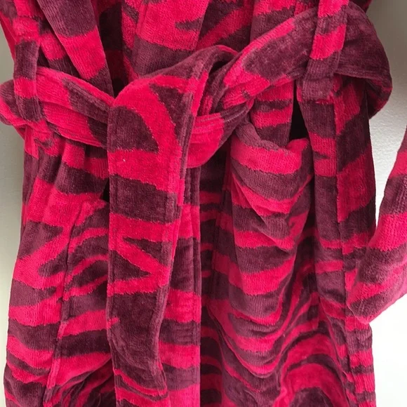 Roberto Cavalier Unisex Zebra Shawl Bathrobe Red Size XXL - Picture 4 of 15
